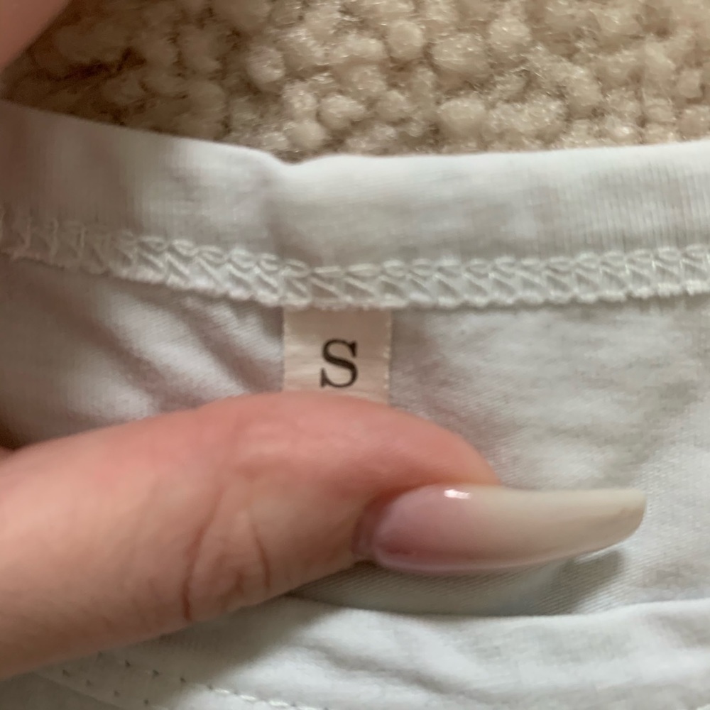 Babe Tee - Picture 2 of 4